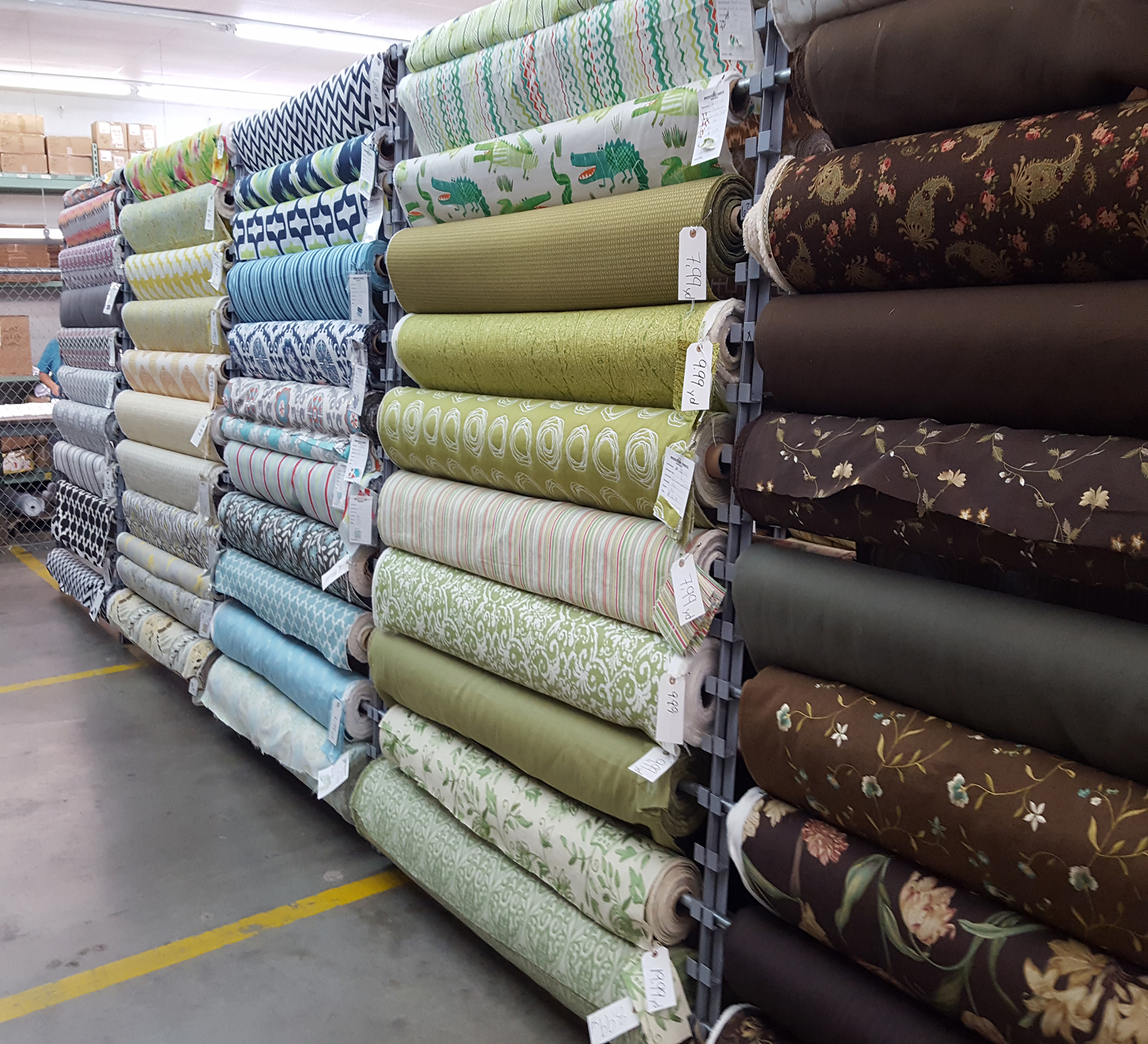 fabric outlet with cheap fabric